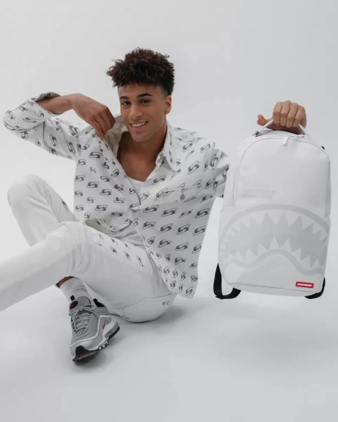 SHARK CENTRAL BACKPACK WHT/WHT (DLXV) SHARK CENTRAL BACKPACK WHT/WHT (DLXV)