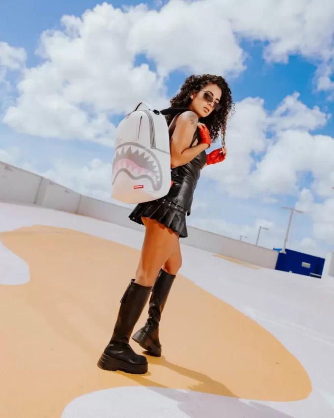 SHARK CENTRAL SATURDAYS DLXSV BACKPACK SHARK CENTRAL SATURDAYS DLXSV BACKPACK