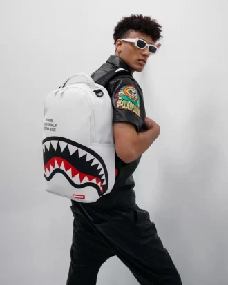 SHARK CENTRAL (WHT) BACKPACK (DLXV)