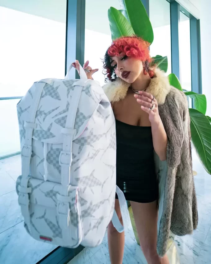 SHARK CHECK (WHITE) HILLS BACKPACK SHARK CHECK (WHITE) HILLS BACKPACK