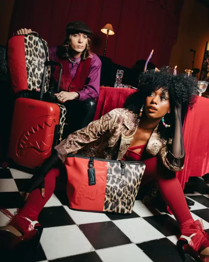 SHARK MILES PER HOUR TOTE SHARK MILES PER HOUR TOTE