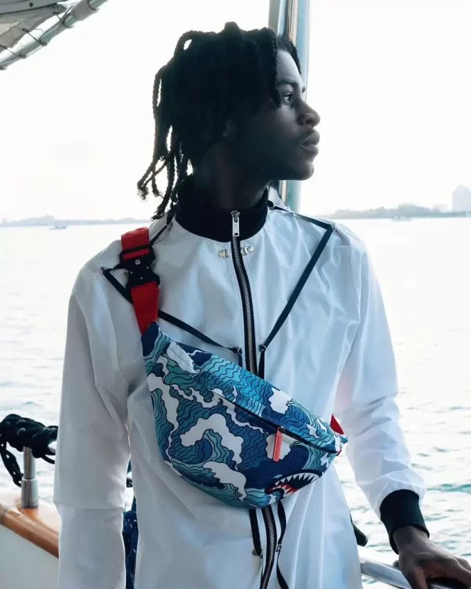 SHARK WAVE SAVVY CROSSBODY SHARK WAVE SAVVY CROSSBODY