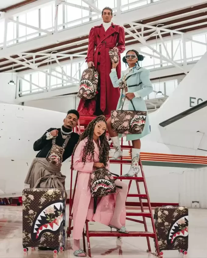 SHARKFLOWER CROSSBODY SLING SHARKFLOWER CROSSBODY SLING