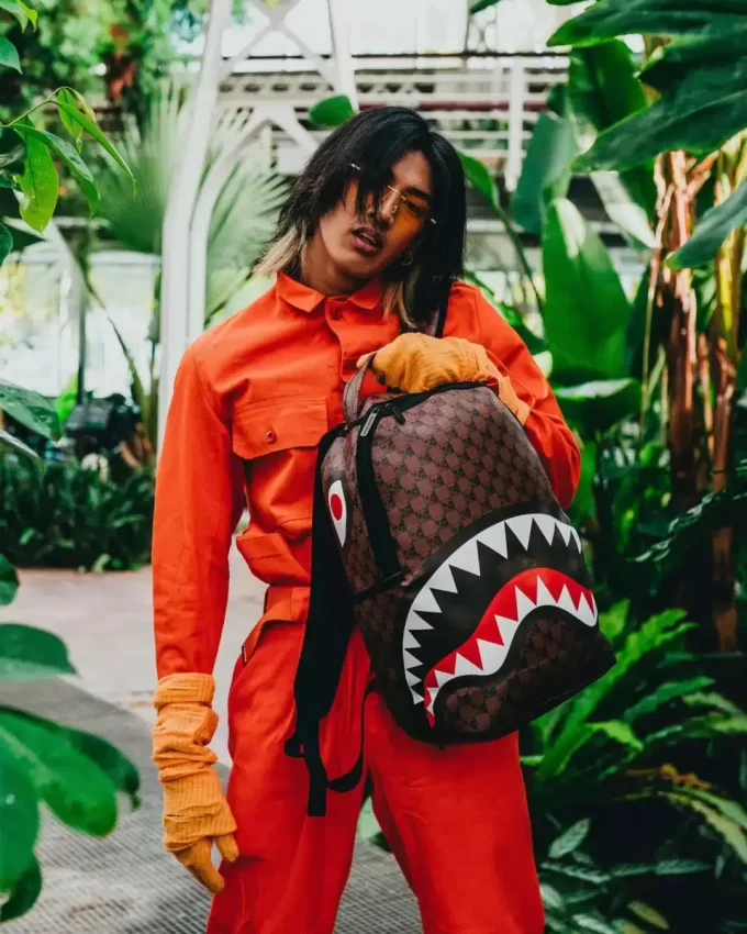 SHARKS AND SKULLS BACKPACK (DLXV) SHARKS AND SKULLS BACKPACK (DLXV)