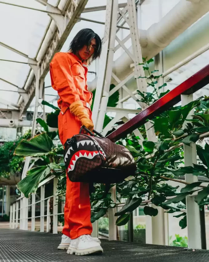 SHARKS AND SKULLS DUFFLE SHARKS AND SKULLS DUFFLE