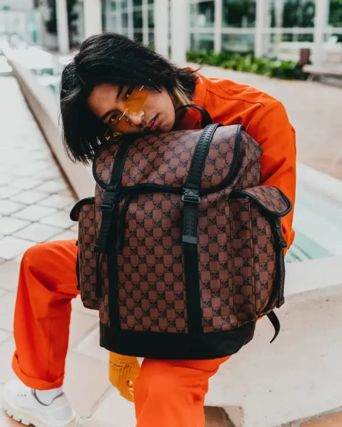 SHARKS AND SKULLS MONTE CARLO SHARKS AND SKULLS MONTE CARLO