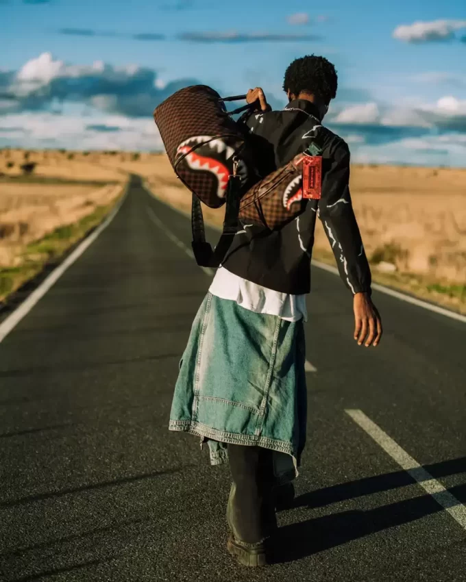 SHARKS IN PARIS BLUR EFFECT DUFFLE SHARKS IN PARIS BLUR EFFECT DUFFLE