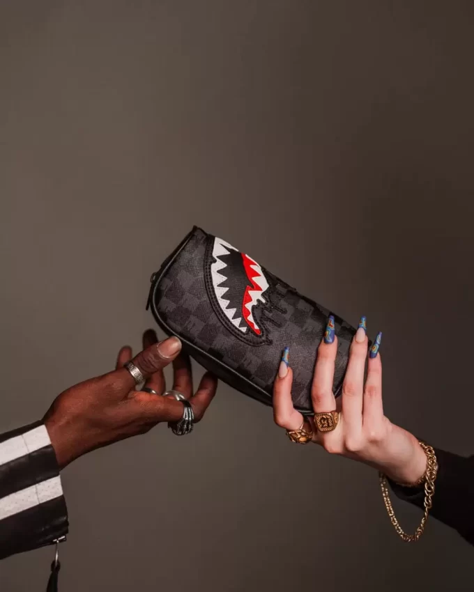SHARKS IN PARIS THUNDERDRIP POUCH