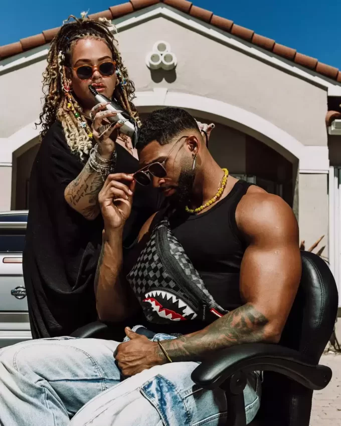 SHARKS IN PARIS THUNDERDRIP SAVVY CROSSBODY SHARKS IN PARIS THUNDERDRIP SAVVY CROSSBODY