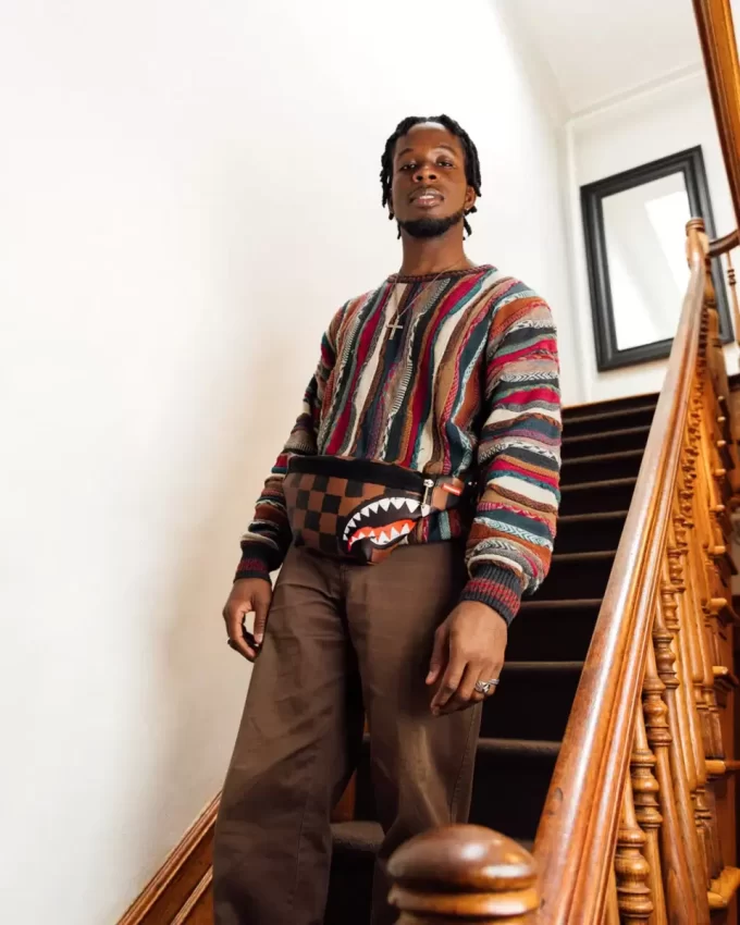 SHARKS IN PARIS VANQUISH SAVVY CROSSBODY SHARKS IN PARIS VANQUISH SAVVY CROSSBODY