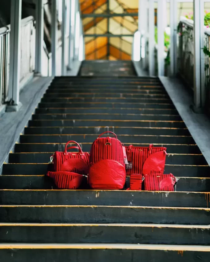 SKYCHAIN SUPPLYCHAIN CROSSOVER CLUTCH