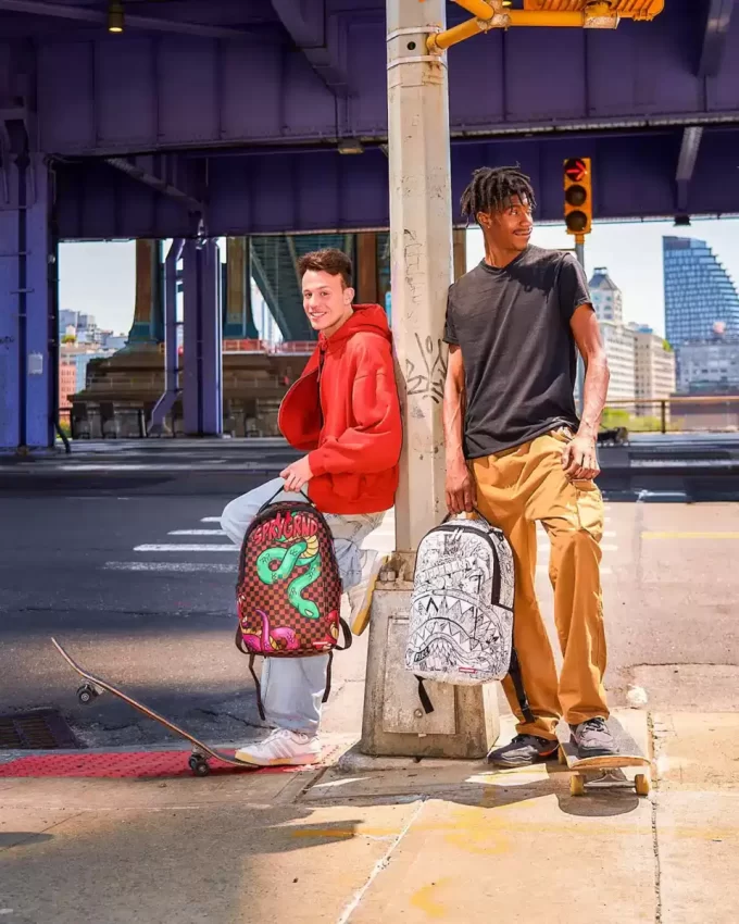 SNAKES ON A BAG BACKPACK (DLXV) SNAKES ON A BAG BACKPACK (DLXV)