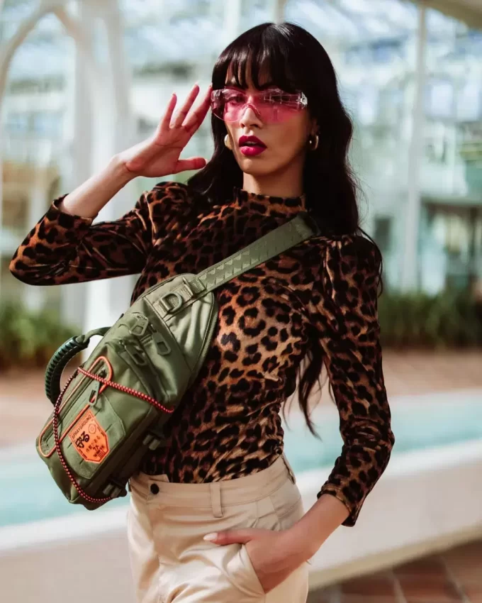 SPECIAL OPS SHARK SQUAD CARGO CROSSBODY SPECIAL OPS SHARK SQUAD CARGO CROSSBODY