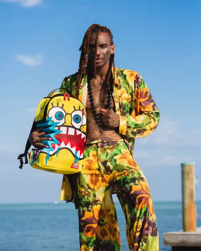 SPONGEBOB SHARKBITE BACKPACK (DLXV) SPONGEBOB SHARKBITE BACKPACK (DLXV)