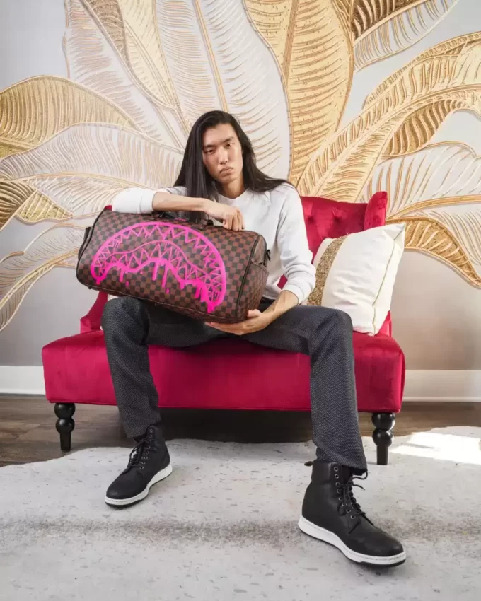 THE ARTISTS TOUCH DUFFLE THE ARTISTS TOUCH DUFFLE