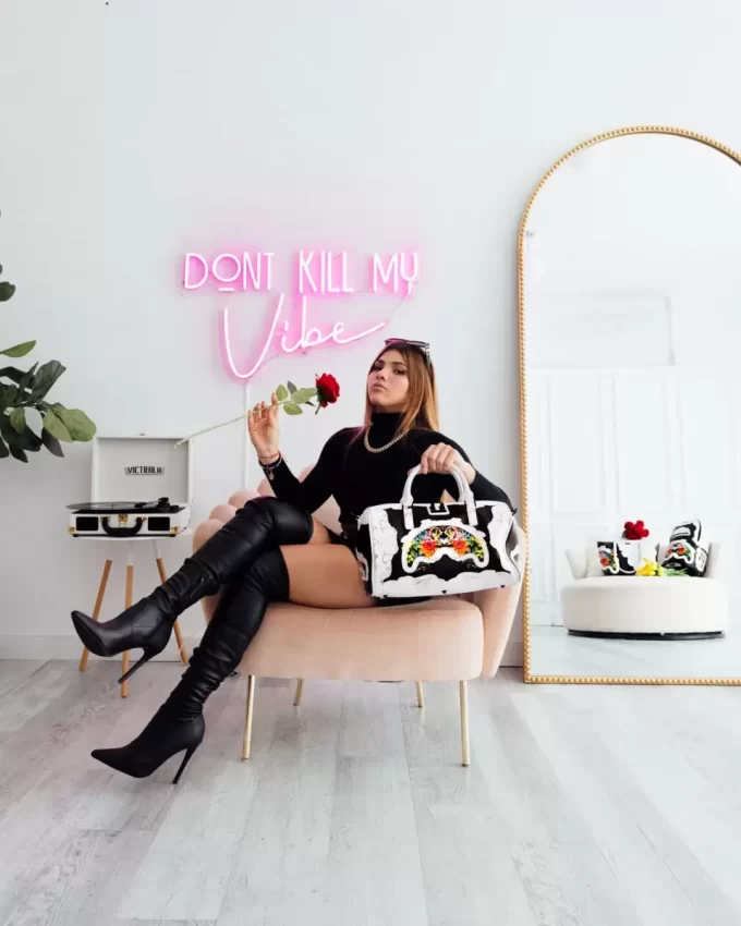 THE FLORAL CUT MINI DUFFLE THE FLORAL CUT MINI DUFFLE