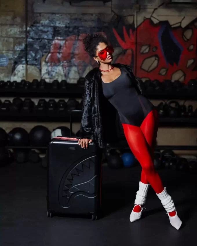 THE HERO SHARKITECTURE FULL-SIZE LUGGAGE THE HERO SHARKITECTURE FULL-SIZE LUGGAGE