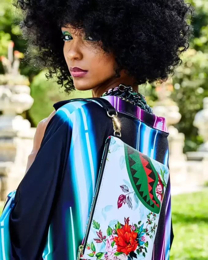 THE SANCTUARY CROSSOVER CLUTCH THE SANCTUARY CROSSOVER CLUTCH