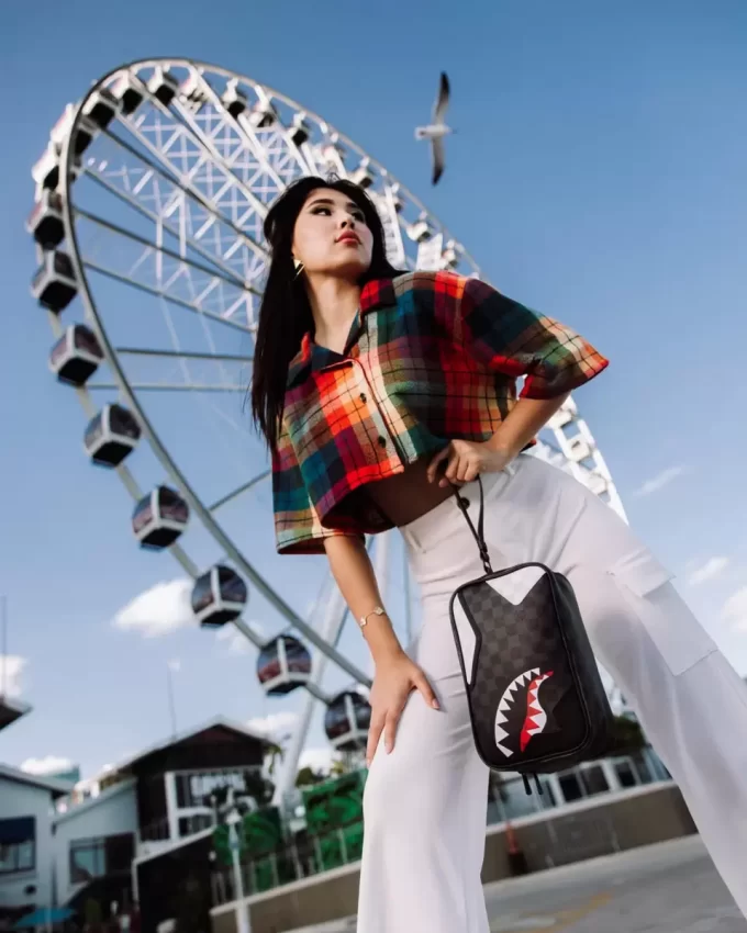 TRIPLE DECKER HEIR TO THE THRONE TOILETRY BAG TRIPLE DECKER HEIR TO THE THRONE TOILETRY BAG