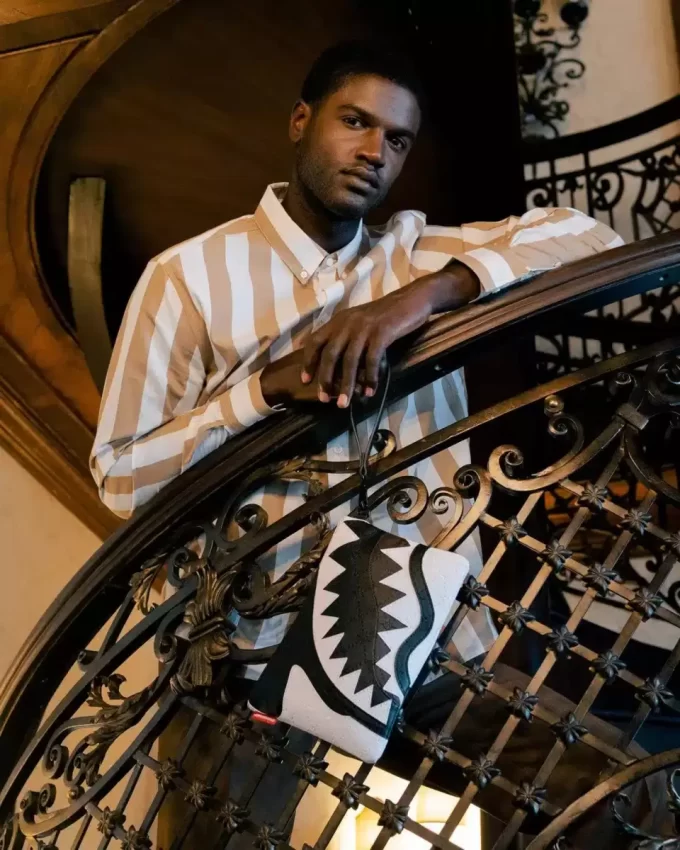 V.V.I.P. CROSSOVER CLUTCH V.V.I.P. CROSSOVER CLUTCH