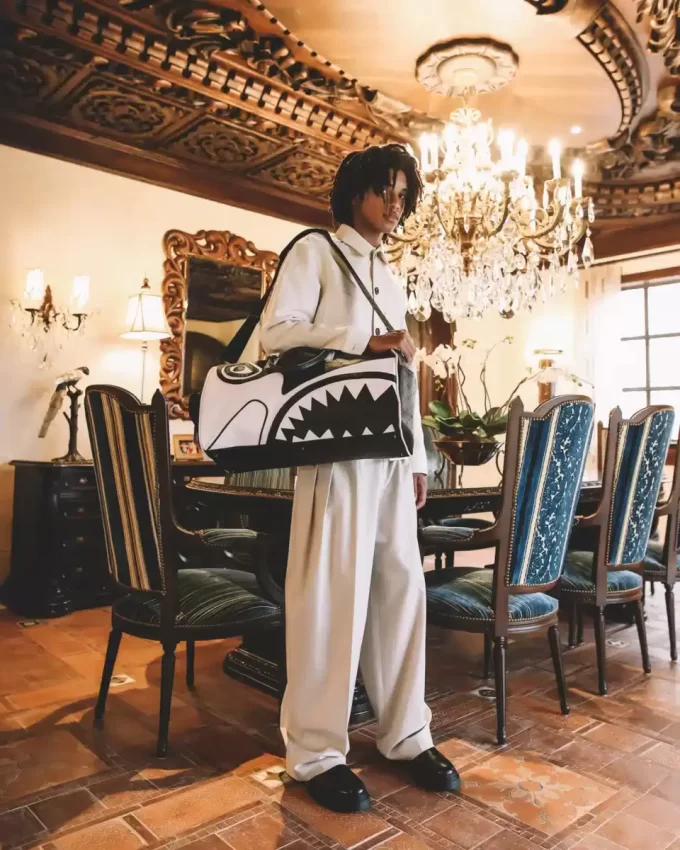 V.V.I.P. DUFFLE V.V.I.P. DUFFLE