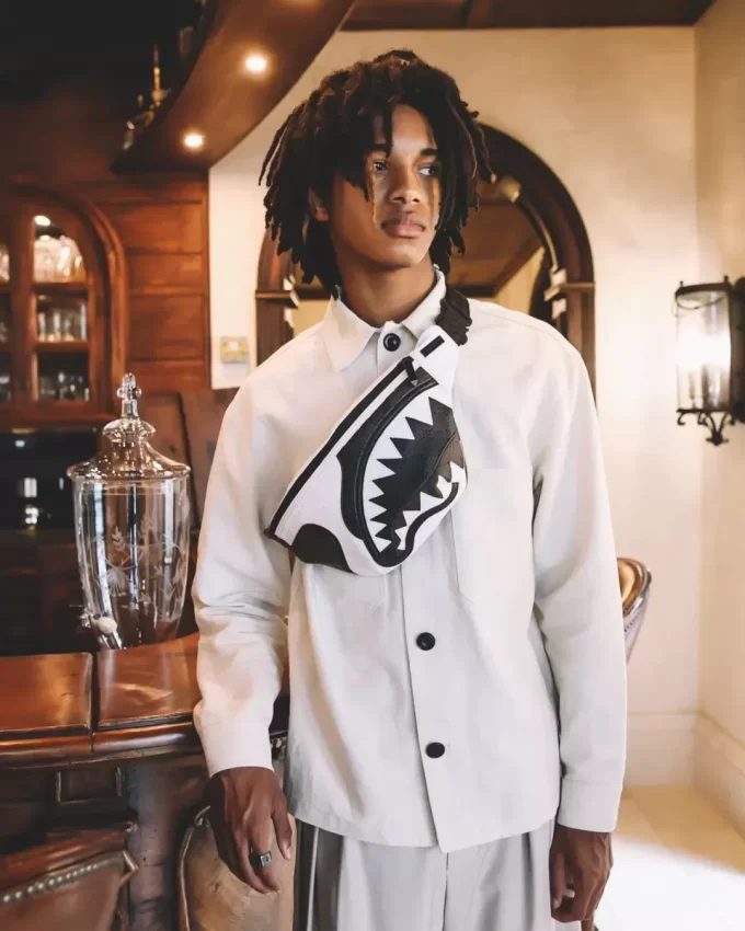 V.V.I.P. SAVVVY CROSSBODY V.V.I.P. SAVVVY CROSSBODY