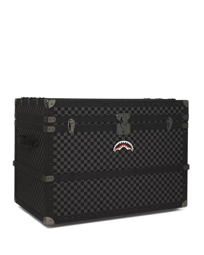 VANQUISH II WARDROBE TRUNK VANQUISH II WARDROBE TRUNK