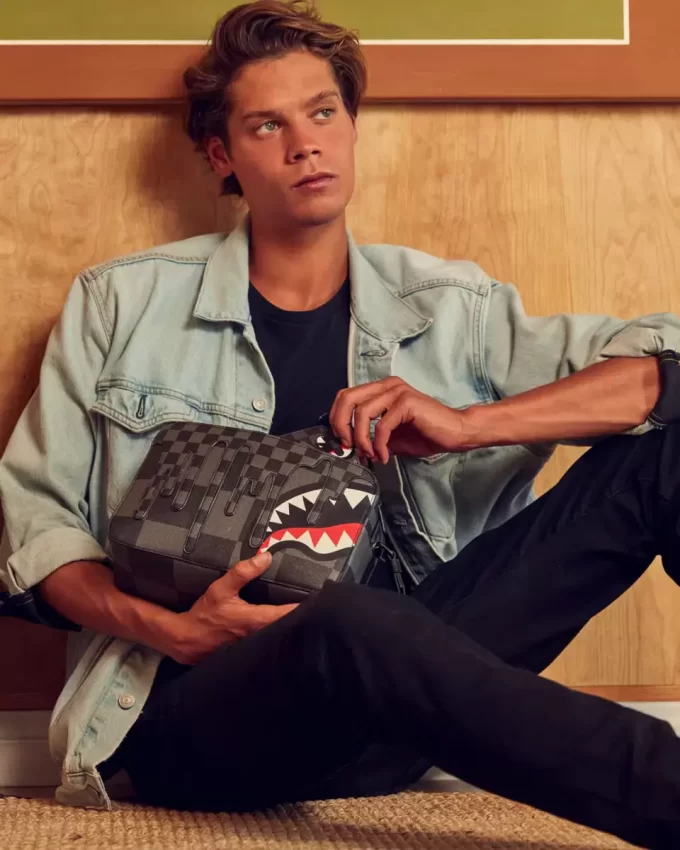 XTC GREY SHARKS IN PARIS TOILETRY BAG XTC GREY SHARKS IN PARIS TOILETRY BAG